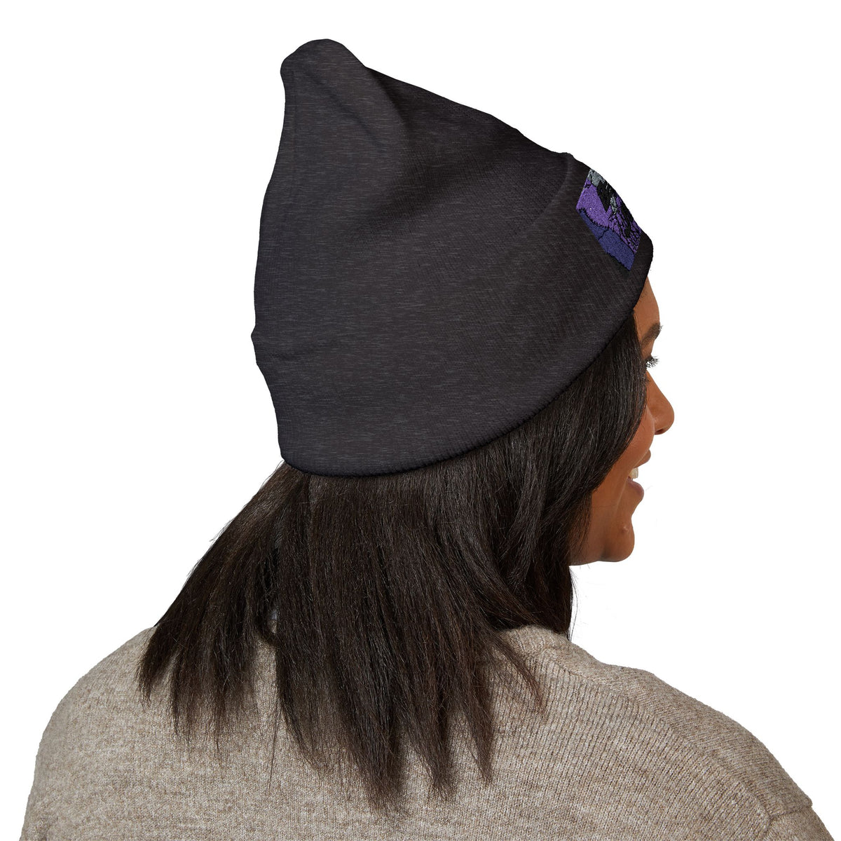 Embroidered Classic Cuffed Beanie - Cozy Streetwear Hat for All Seasons